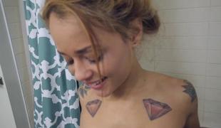 tenåring oral hardcore blowjob fitte tatovering sucking 18 år gammel