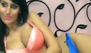 Busty hoe fingering her pussy and chocolate hole in provocative homemade sex tape